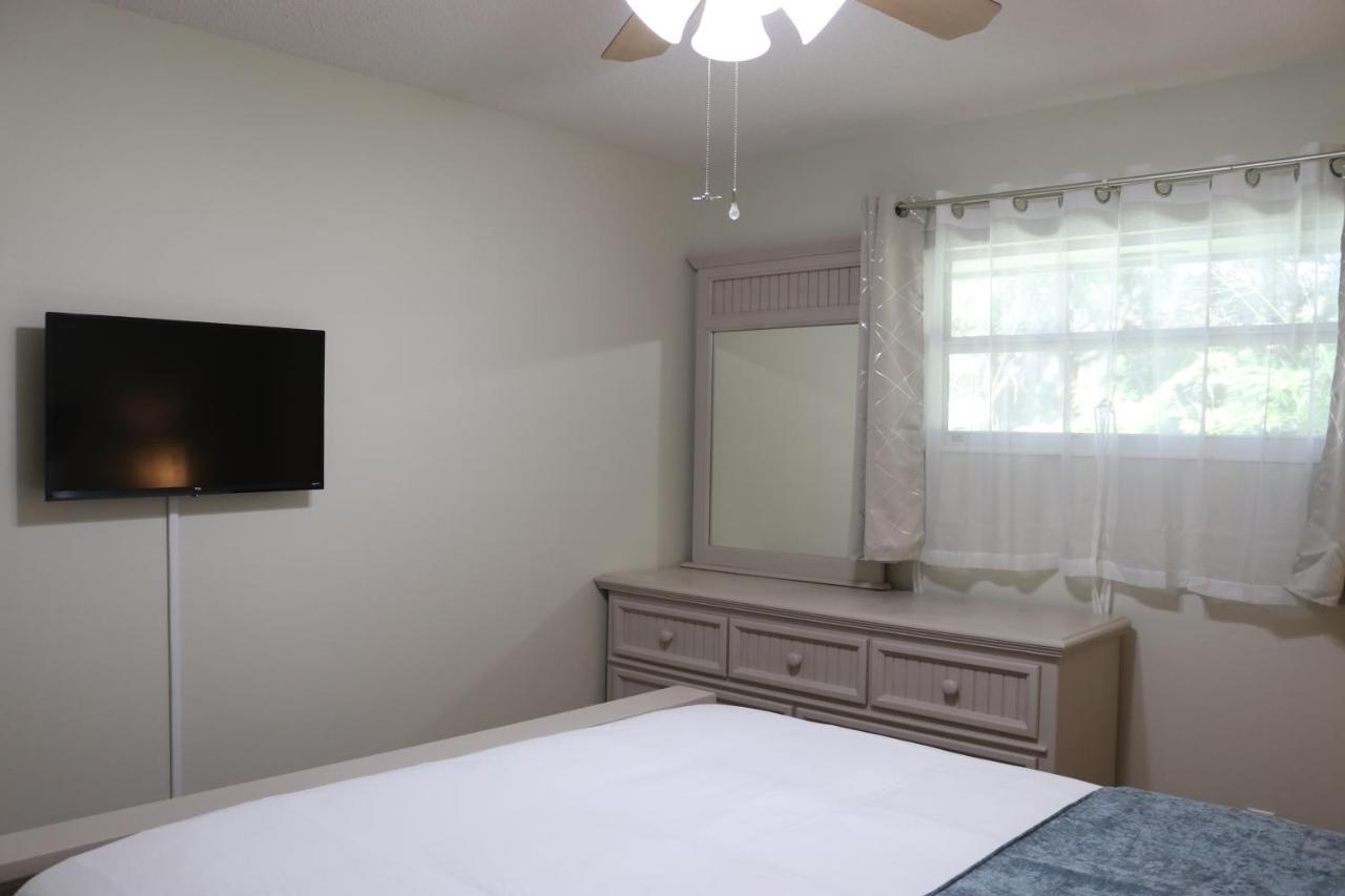 Hidden Sapphire-Apartment With Kitchen And Laundry ليكلاند المظهر الخارجي الصورة